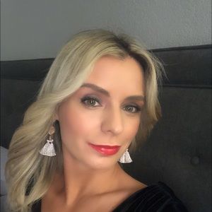 Meet your Posher, Arlinda